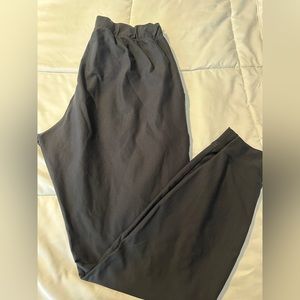 Women’s Under Armour Vanish Jogger size Medium